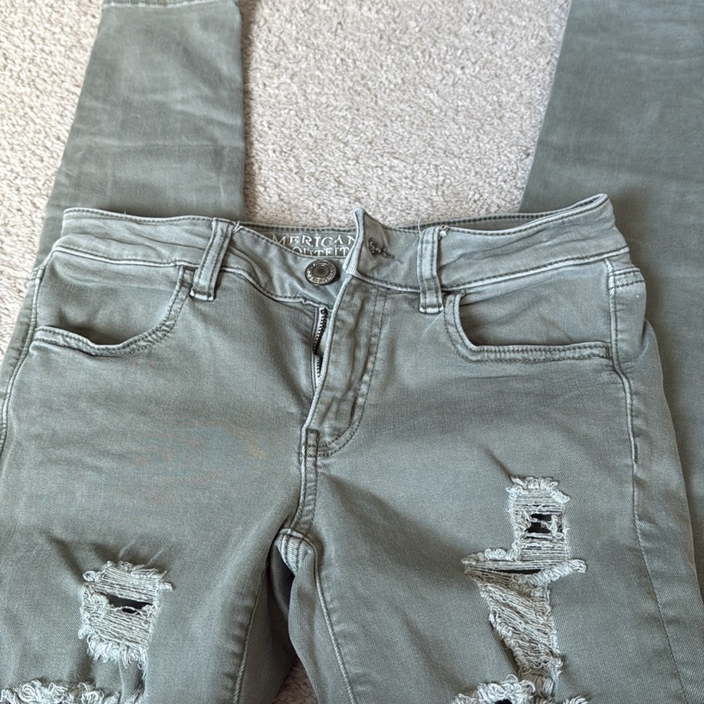 American Eagle Womens Distressed Super Stretch Jeggings, Olive Green, Size 4 - Picture 3 of 6